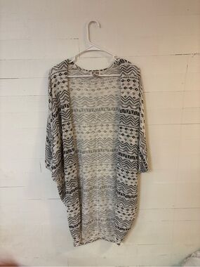 Mudd Medium Black Cream Aztec Geometric Open Front Cardigan